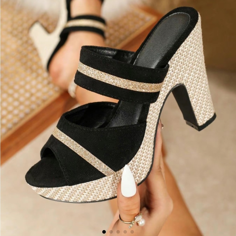 Elegant Black and Gold Platform Shoes with Chunky Heel